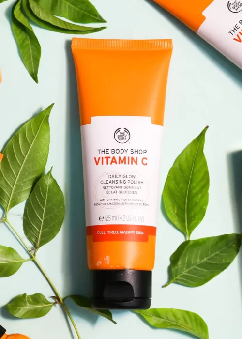 TheBodyShopVitaminCDailyGlowCleasingPolish-2_1024x1024